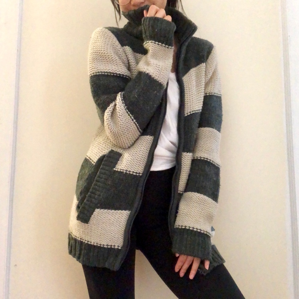 H&M gray striped cardigan